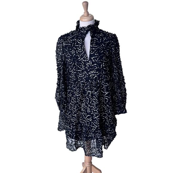 TUCKERNUCK Nightly Organza Palmerston Dress Black Gold Size Large - Picture 3 of 10